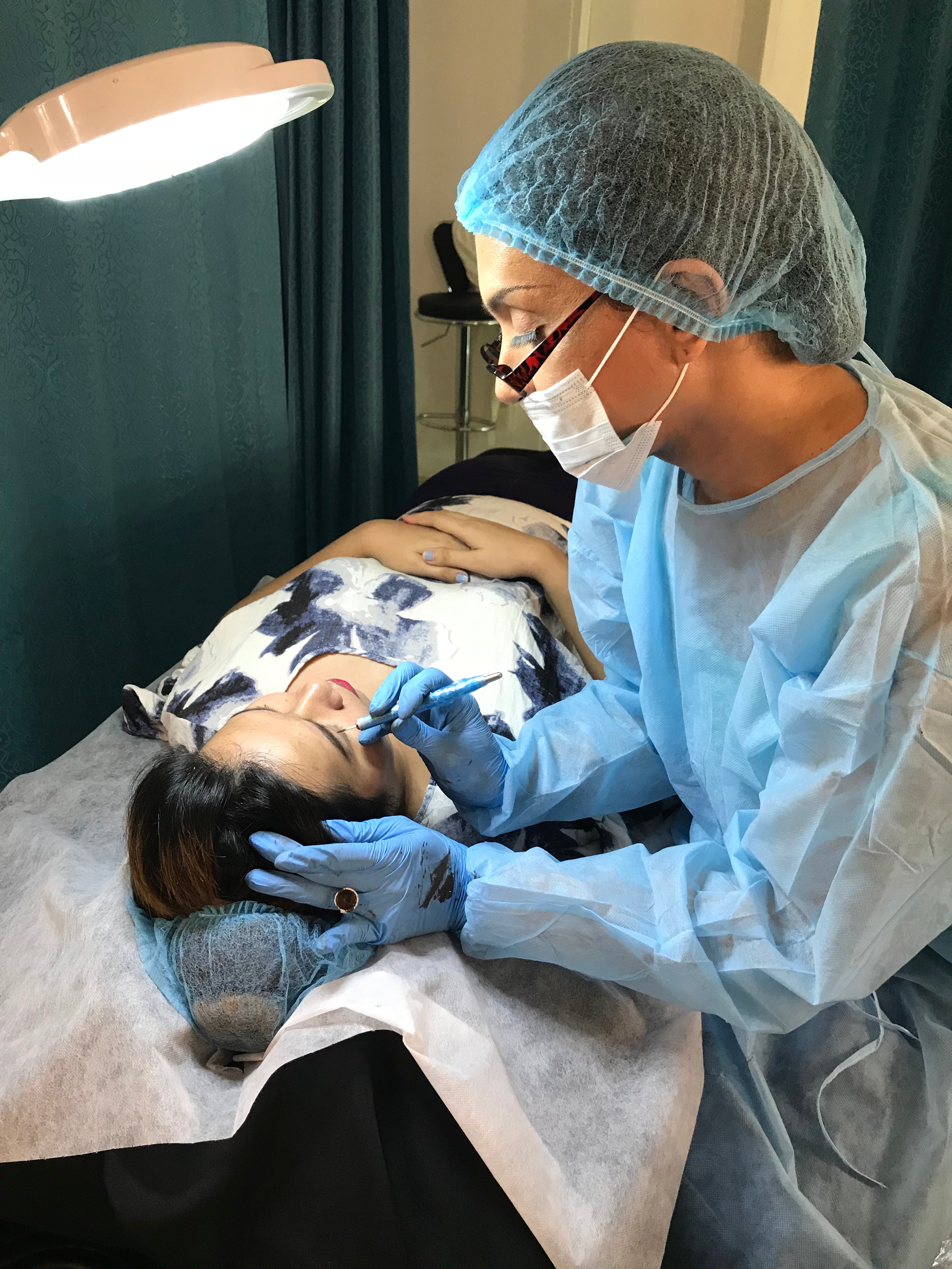 Eyebrow Microblading / Embroidery Combined Manual & Machine Techniques Training